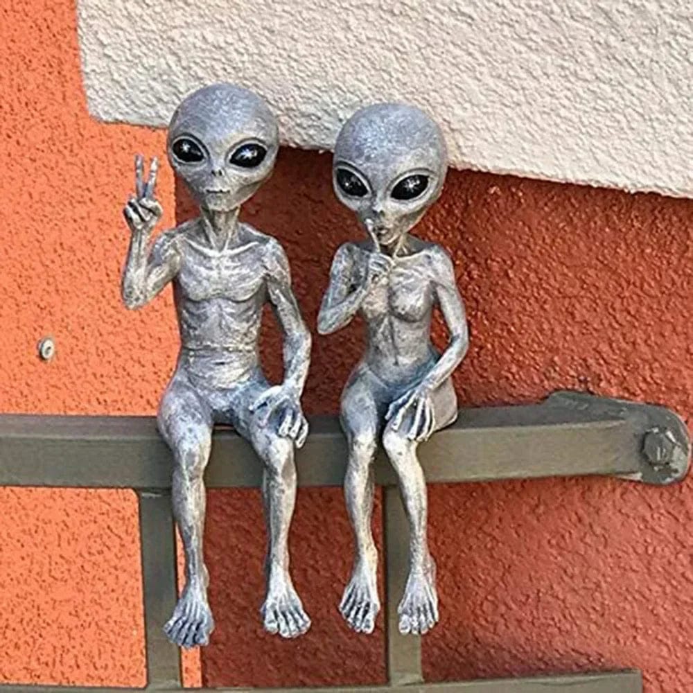 New Outer Space Alien Accessories Statue Martians Garden Figurine Set for Home Indoor Outdoor Decoration Courtyard Ornaments